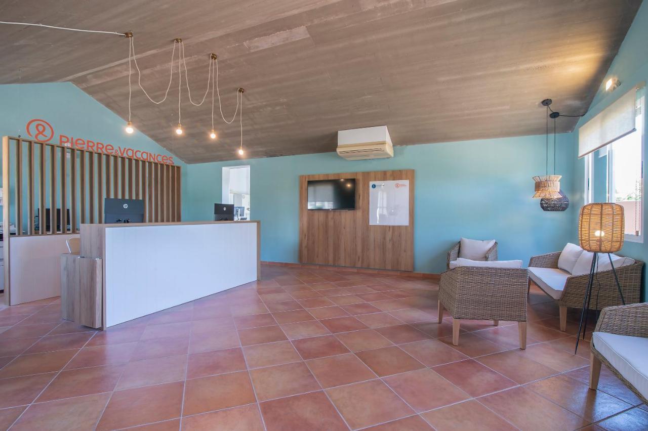 Pierre & Vacances Menorca Cala Blanes 칼라엔블레인즈 외부 사진